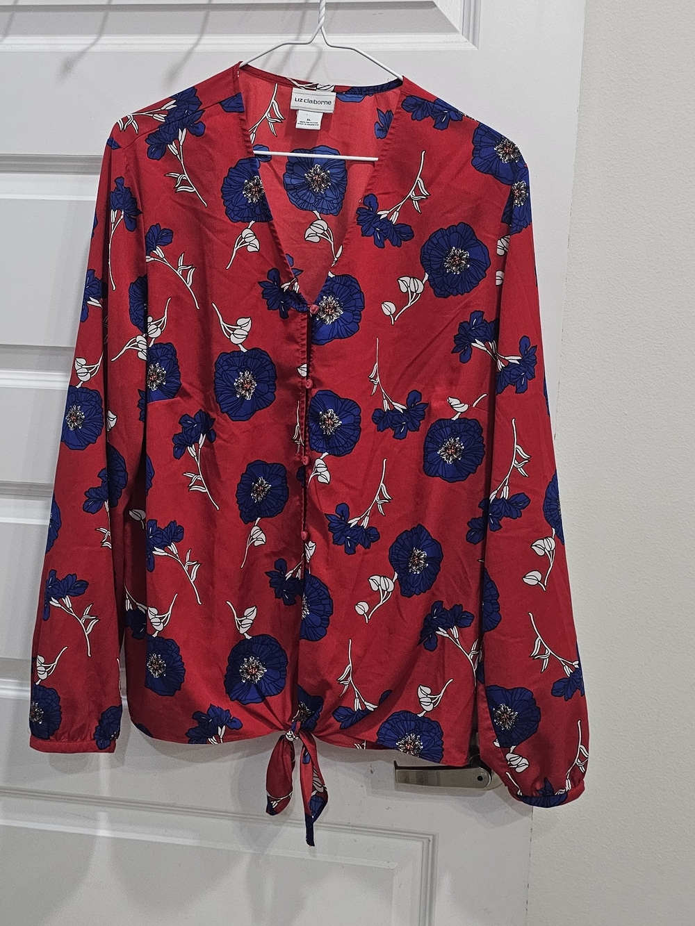 Liz Claiborne Red Button-Front Floral Tie-Hem Blouse